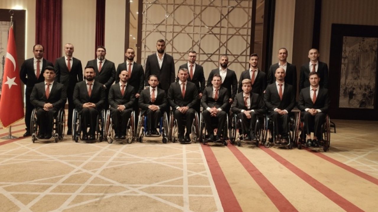 Altınyıldız Classics, Ampute Futbol Milli Takımının resmi giyim sponsoru oldu