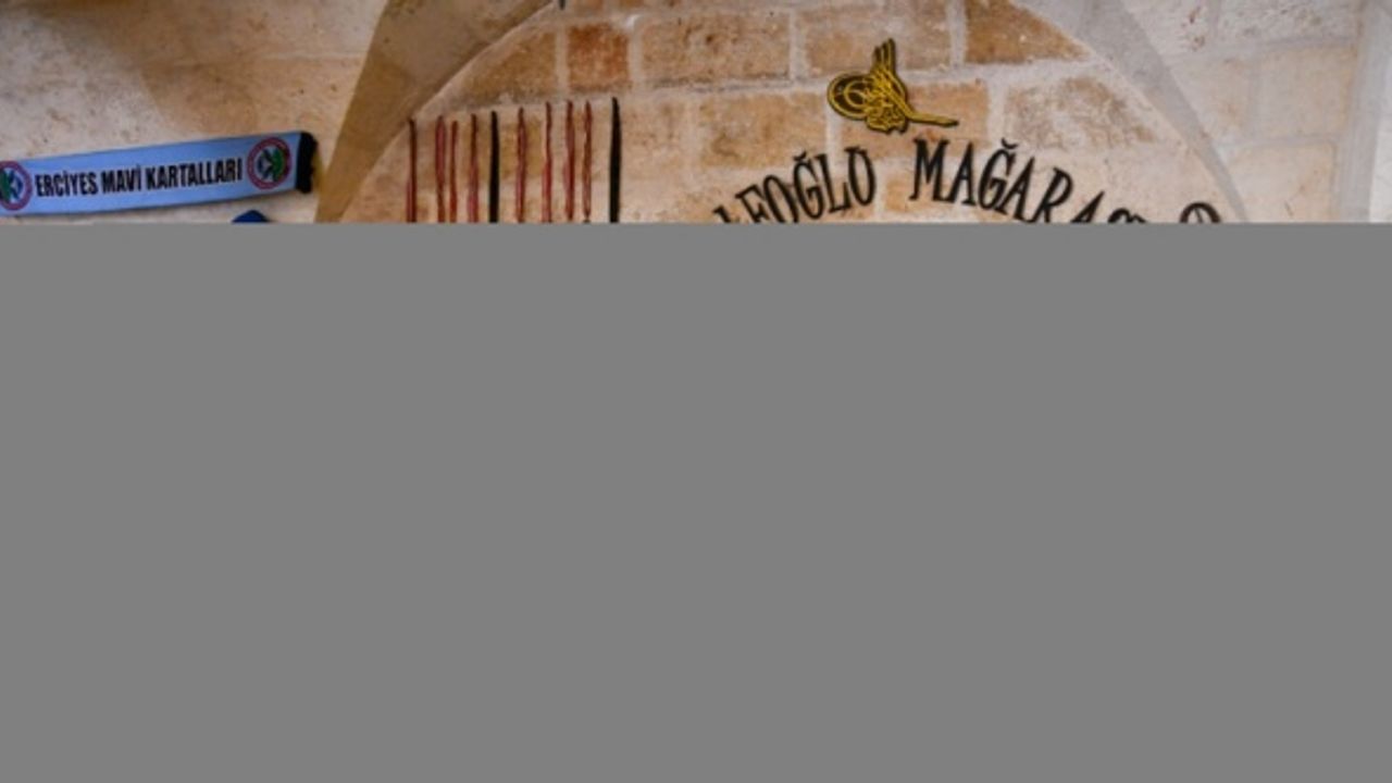 Gaziantep'te aşırı sıcaklar nedeniyle mağara kafede yoğunluk yaşanıyor