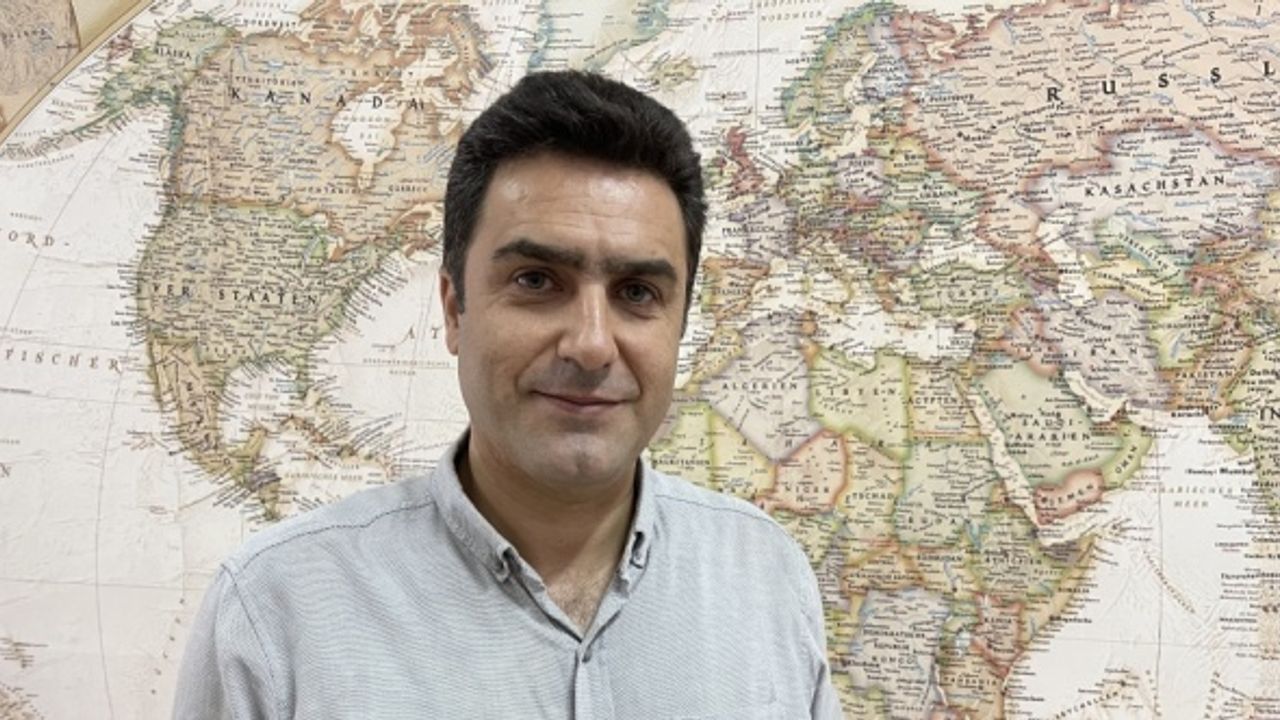 Mardin'de YKS’de dereceye giren öğrencilere altın hediye edildi