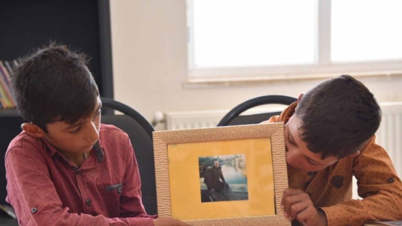Öğrencileri, öğretmen Necmettin Yılmaz'ı şehadetinin 5. yılında andı