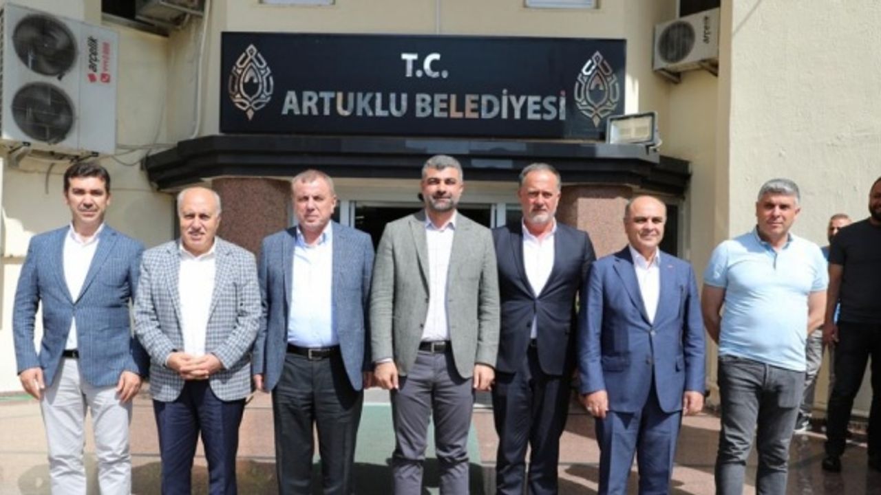 Belediye başkanlarından Artuklu Belediye Başkanı Mehmet Tatlıdede'ye ziyaret