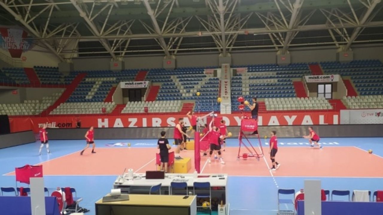 Cizre Belediyespor Erkek Voleybol Takımı, yeni sezon hazırlıklarına başladı