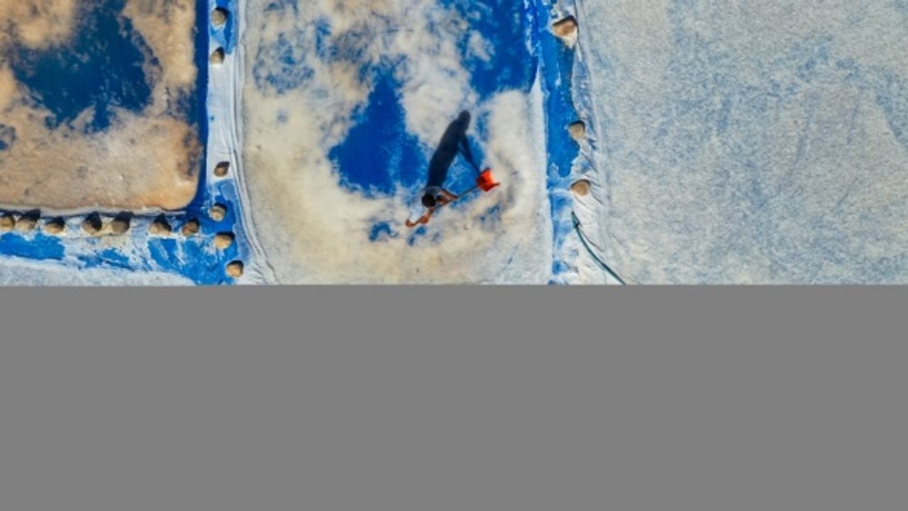 Derinceliler ürettikleri tuz sayesinde doğdukları topraklarda doyuyor