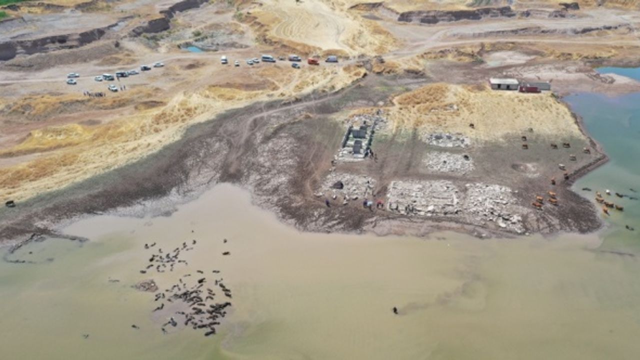 Diyarbakır'da serinlemek için baraj gölüne giren çocuk boğuldu