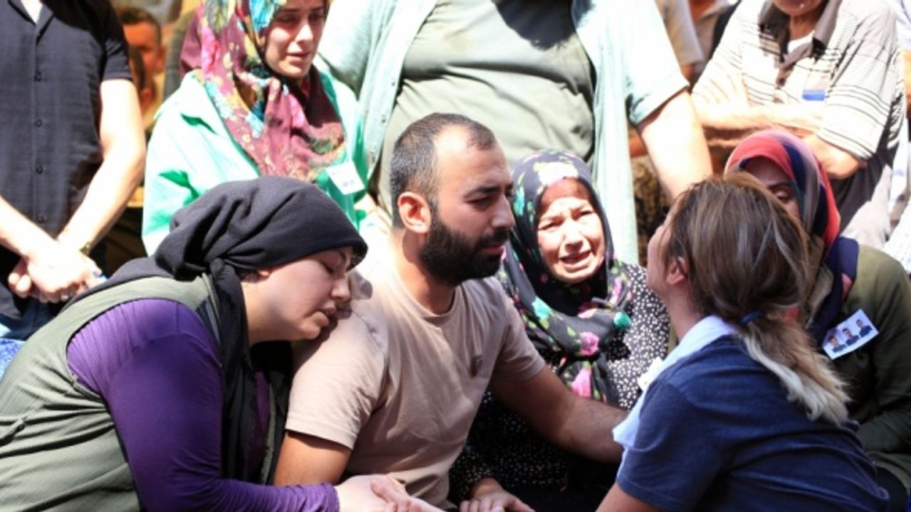 Gaziantep'teki trafik kazasında yaşamlarını yitiren itfaiyeciler için tören düzenlendi