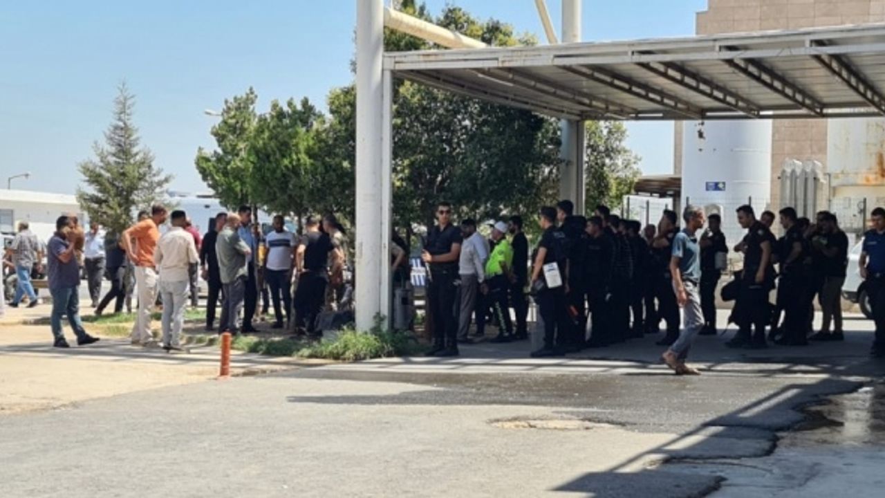 GÜNCELLEME - Şanlıurfa'da hastane bahçesinde silahlı saldırıya uğrayan zanlı hayatını kaybetti