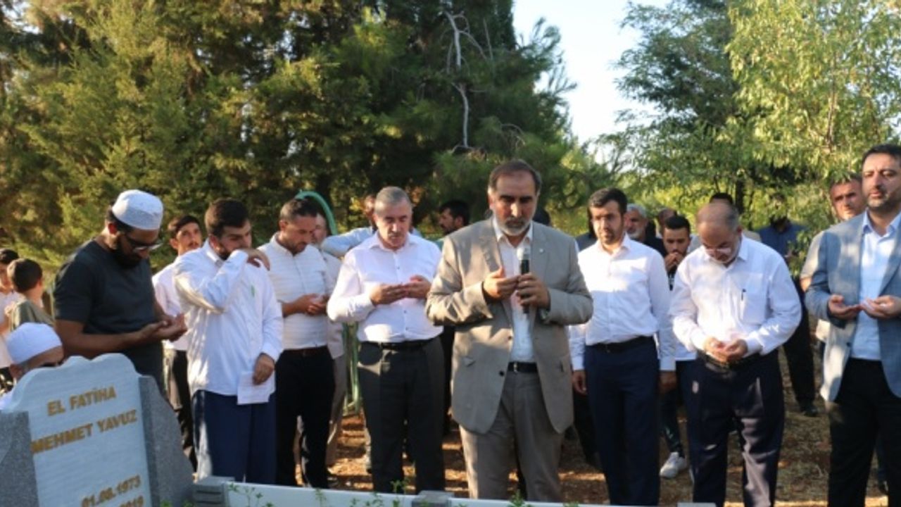 HÜDA PAR Genel Başkan Yardımcısı Mehmet Yavuz mezarı başında anıldı