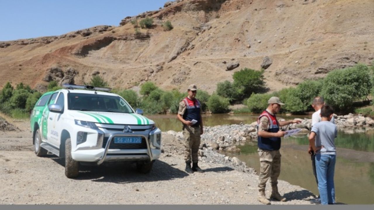 Siirt'te boğulma vakalarına karşı uyarı levhaları asıldı