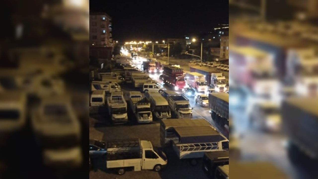 TAG Otoyolu'nda tüneldeki fanın yola düşmesi sonucu Adana-Gaziantep yönünde ulaşım durdu