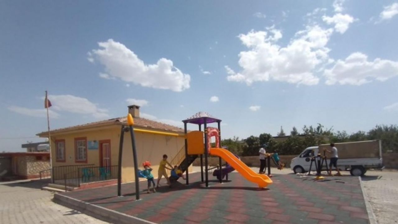 Artuklu'da 4 kırsal mahalleye çocuk parkı yapıldı