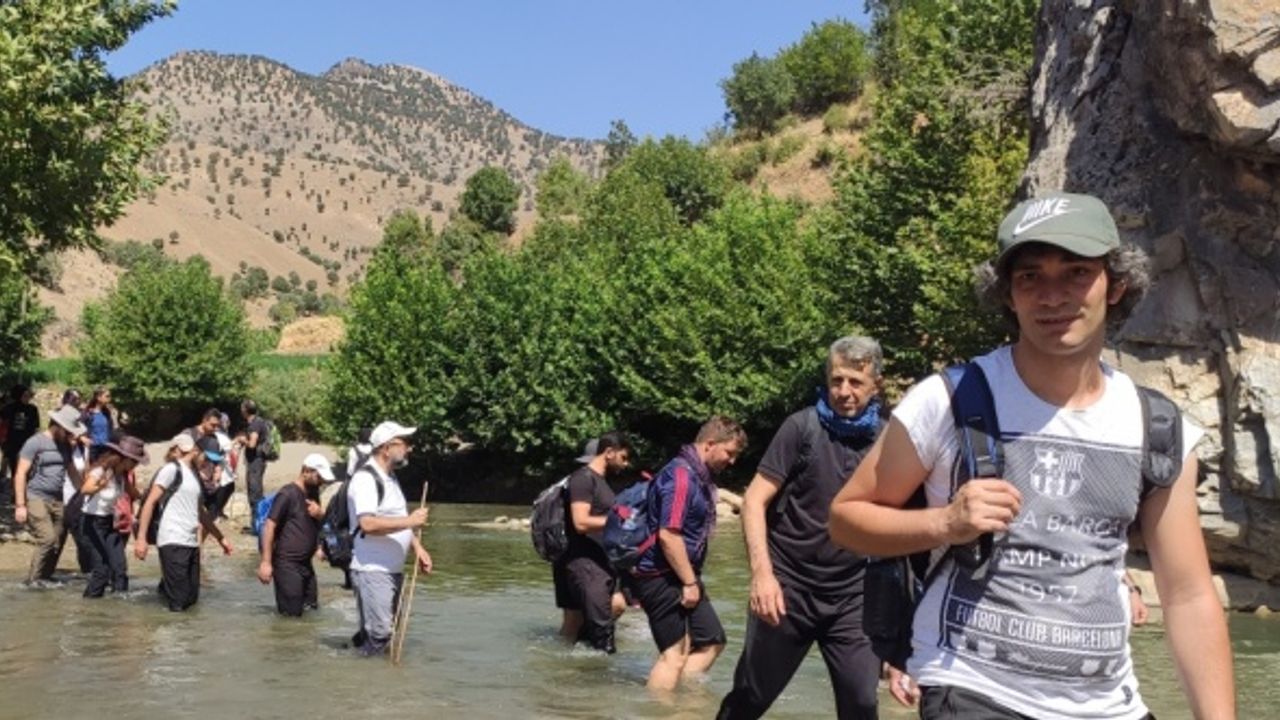 Batman'da huzura kavuşan Sason Kanyonu'nda doğa yürüyüşü