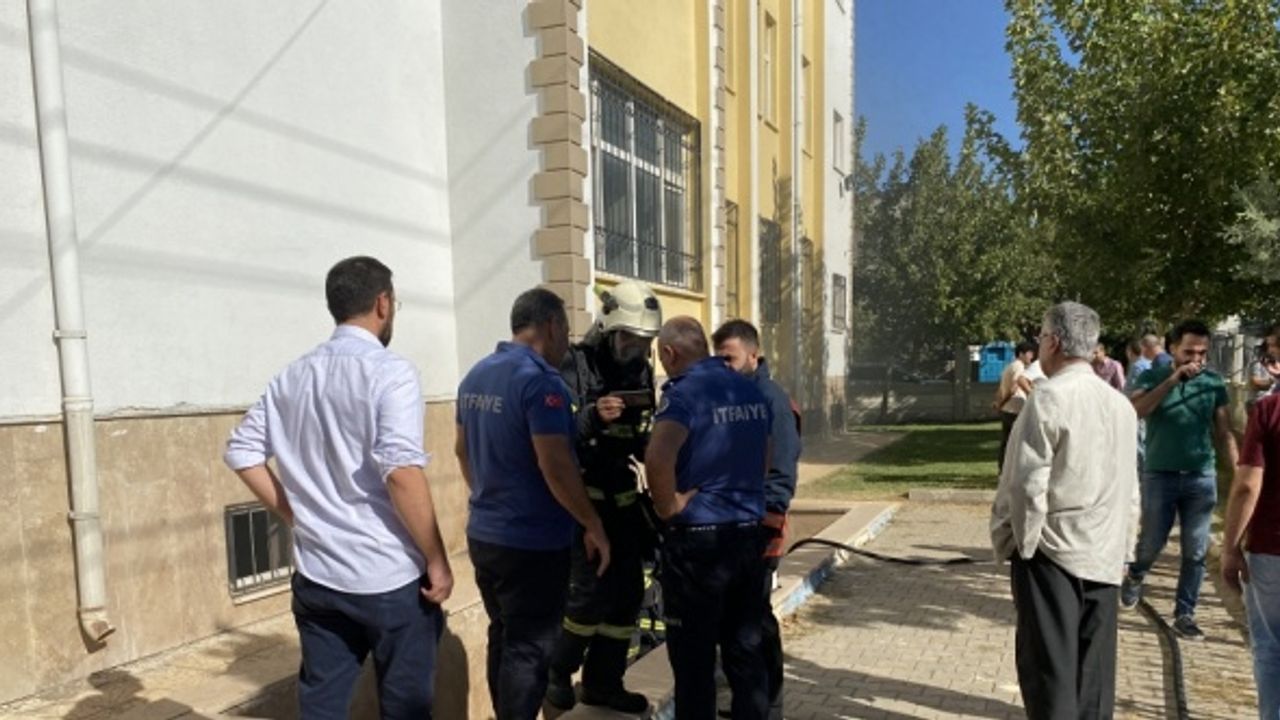 Çim biçme makinesinin alev alması sonucu 2 kişi yaralandı