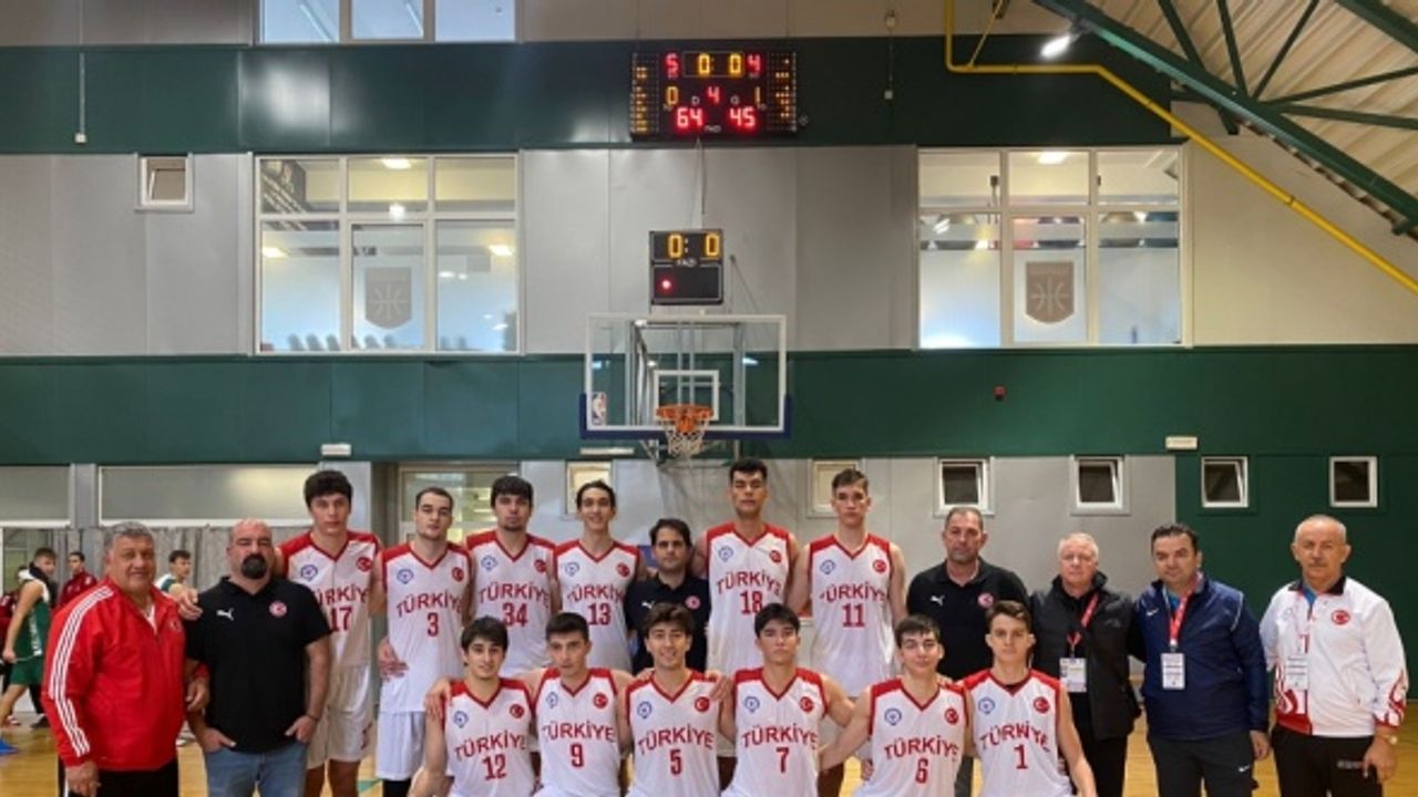 Dünya Liseler Basketbol Şampiyonası’nda dünya 2'nciliği ve 7'nciliği Türkiye’nin