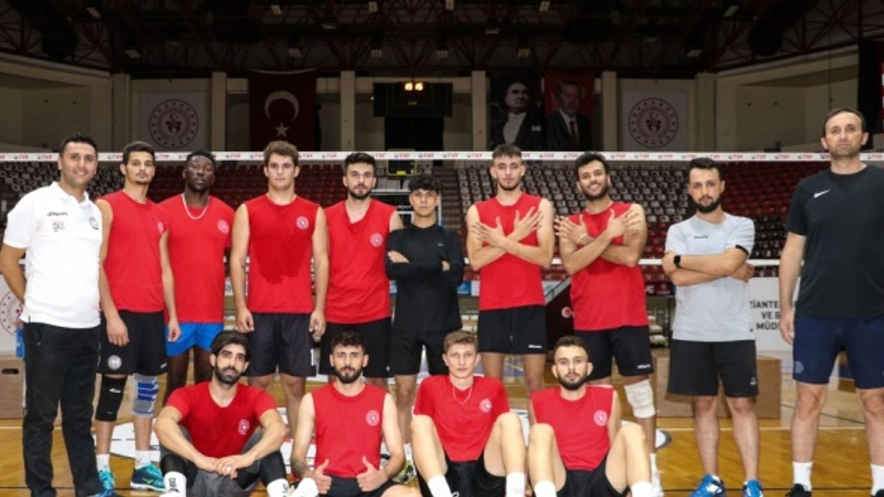 Gaziantep Gençlik Spor Voleybol takımında hedef Efeler Ligi