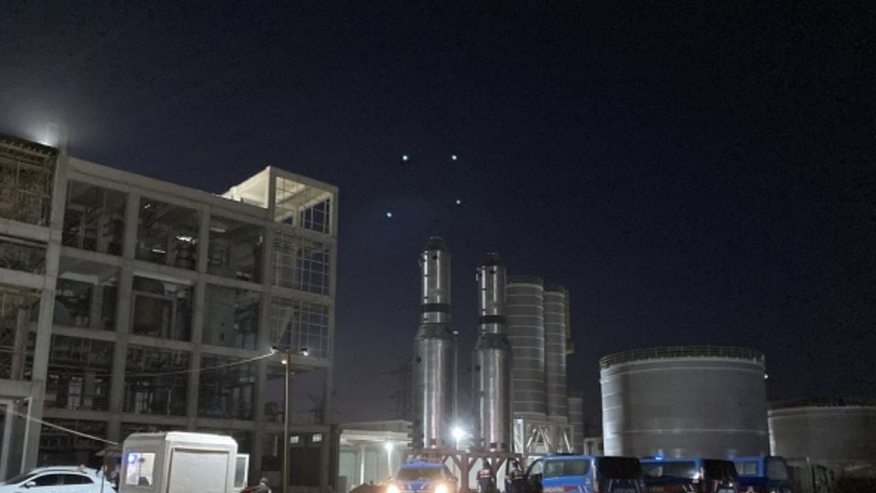 Gaziantep'te inşaatta düşen çelik platformun altında kalan 1 işçi öldü, 4 işçi yaralandı