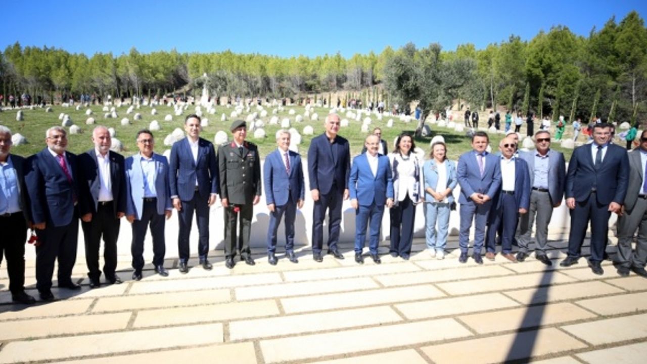 Gelibolu Yarımadası'nda Şahinbey Belediyesince yenilenen 4 şehitlik ziyarete açıldı