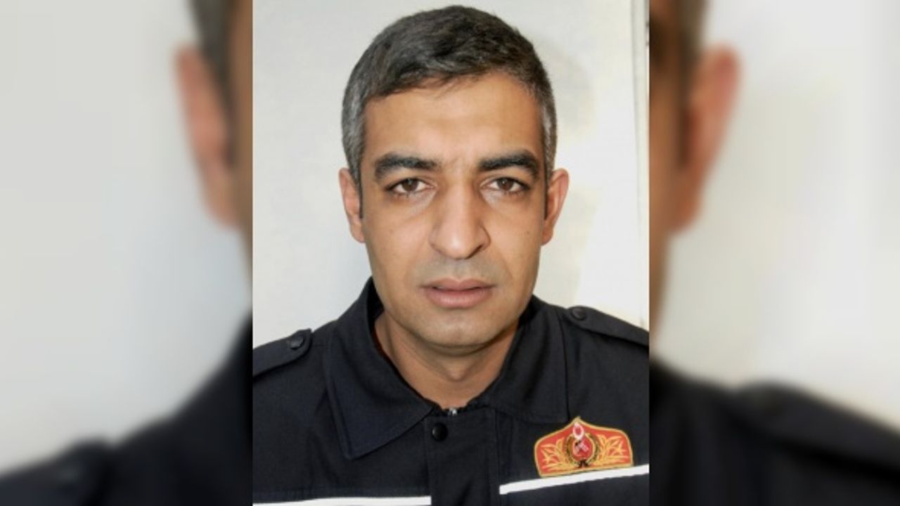 GÜNCELLEME 2 - Gaziantep'te iplik ve pamuk fabrikasında çıkan yangında 1 itfaiyeci öldü