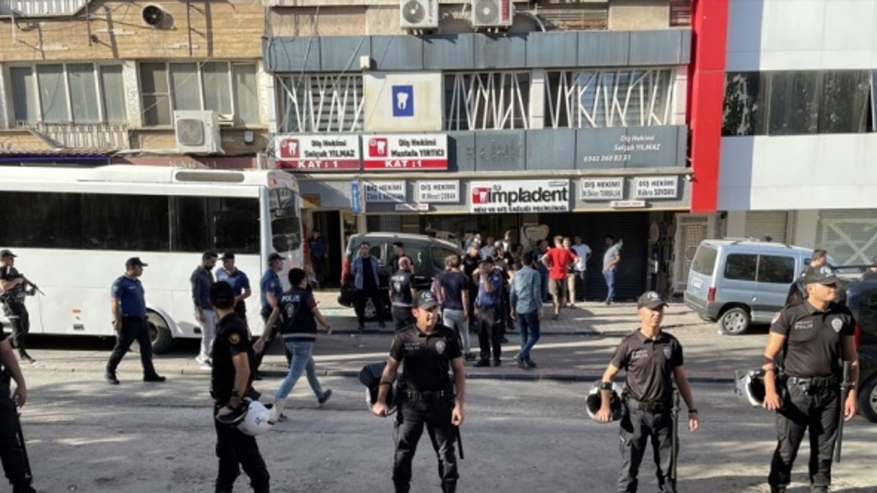 GÜNCELLEME - Gaziantep'te çıkan kavgada 1 kişi bıçakla yaralandı
