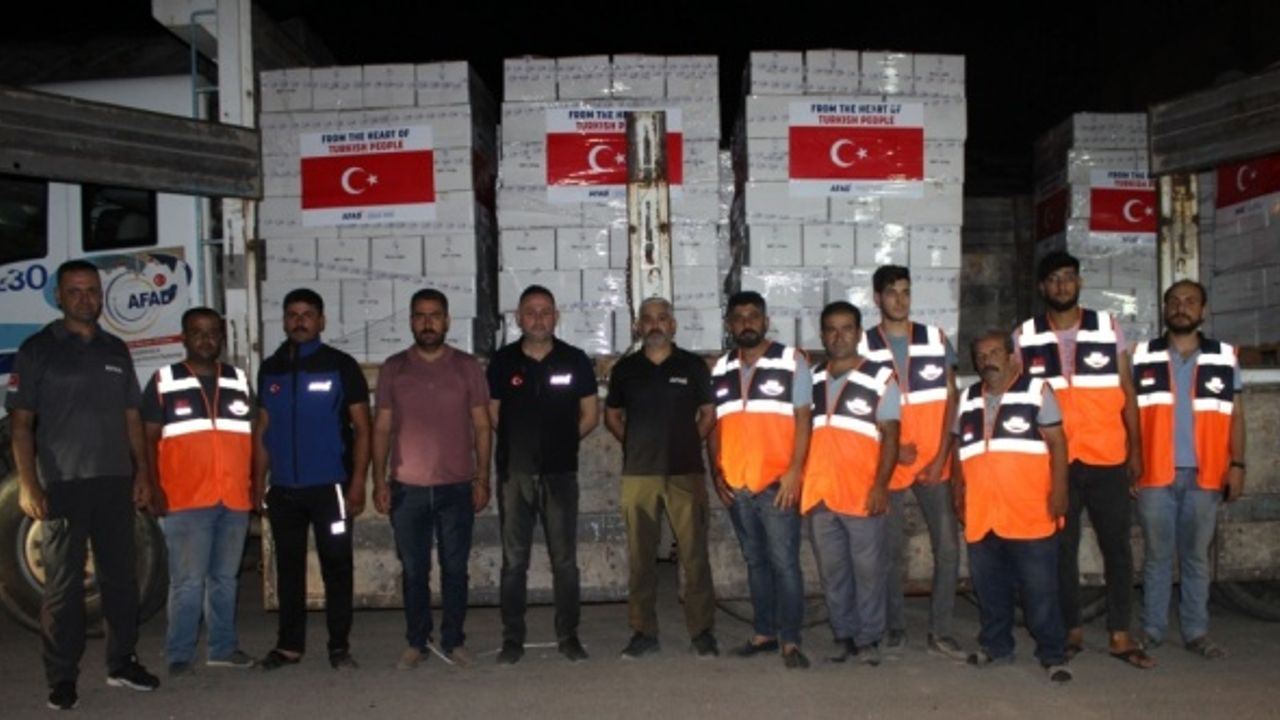 Kilis'ten Pakistan'daki sel bölgesine 2 tır yardım gönderildi