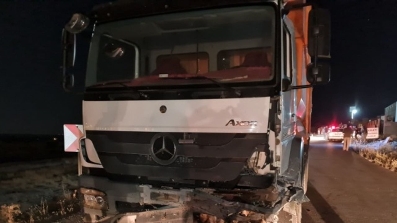 Mardin'de iki kişinin yaralandığı trafik kazası kameraya yansıdı
