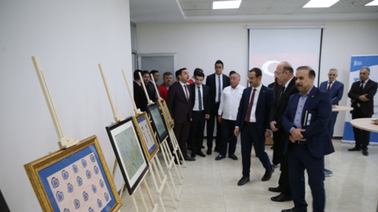 Şanlıurfa'da denetimli serbestlik yükümlülerince hazırlanan ebru sergisi açıldı