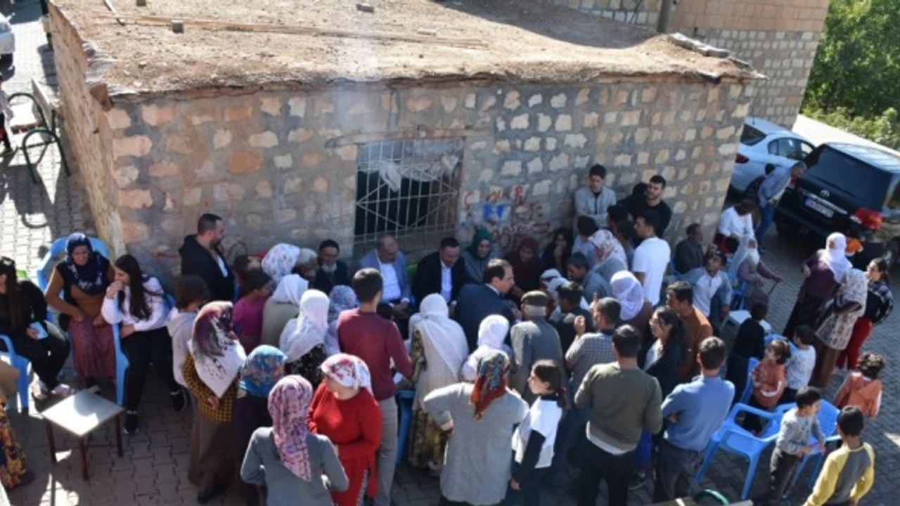 Bağlar Belediyesi Başkanı Beyoğlu Lice'de vatandaşlarla görüştü