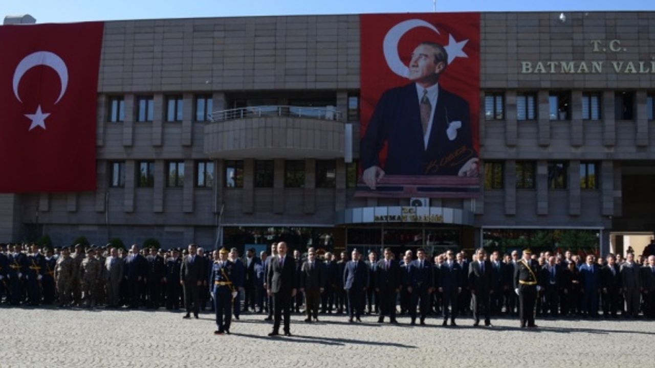 Batman'da 29 Ekim Cumhuriyet Bayramı kutlanıyor
