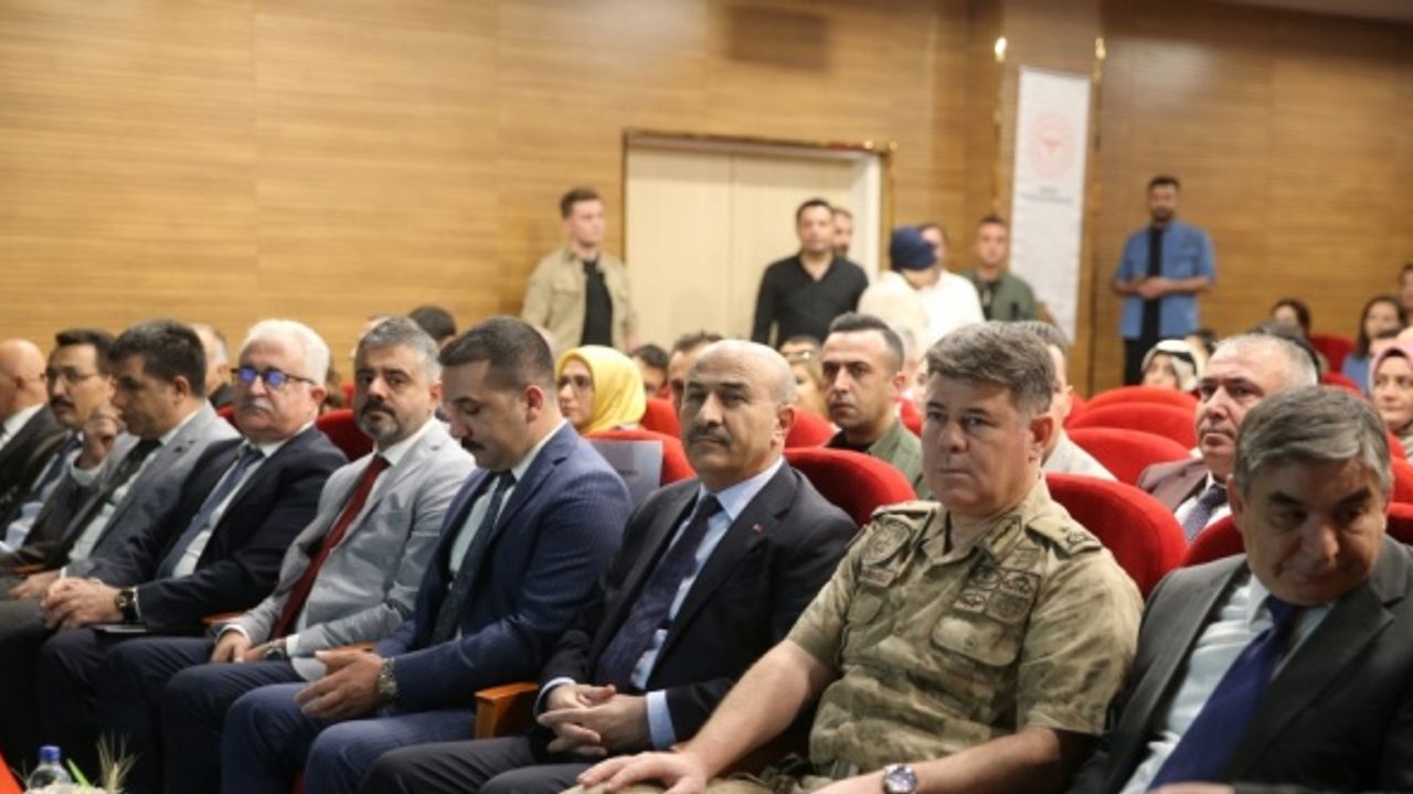 Mardin'de “Bağımlılıkla Mücadele Çalıştayı“ düzenlendi