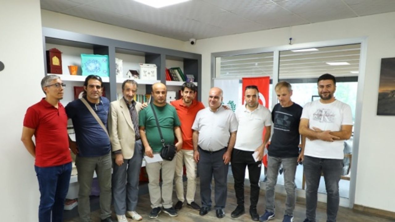 Yenişehir Belediyesinden görme engelliler için domino turnuvası