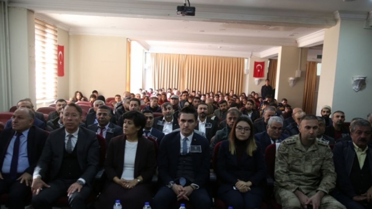 Şehit Kaymakam Safitürk, görev yaptığı Mardin'in Derik ilçesinde anıldı