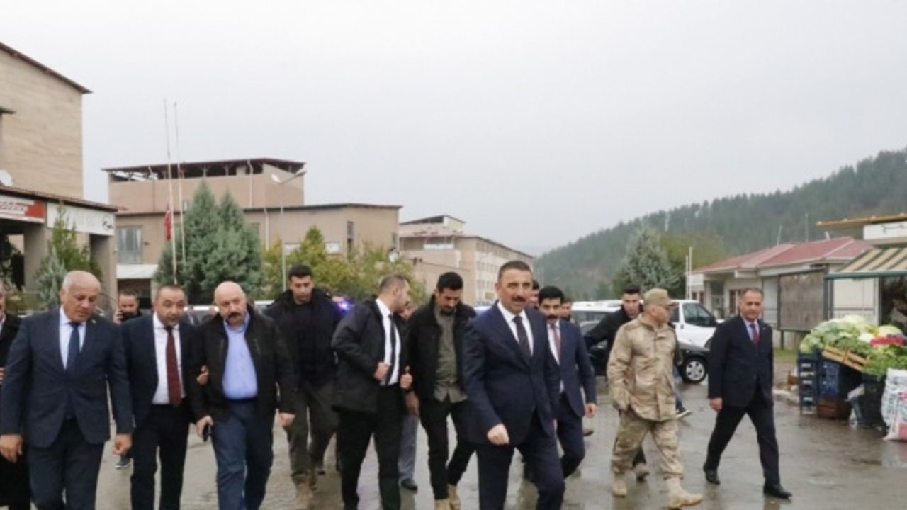 Siirt Valisi Hacıbektaşoğlu'ndan Kınay ailesine taziye ziyareti