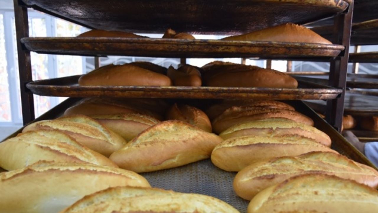 Siirt'te günde 6 bin ekmeğin satılacağı halk ekmek büfeleri kuruldu