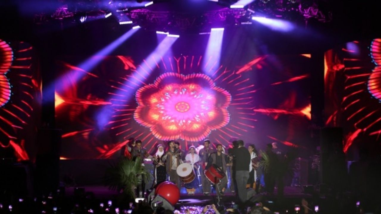 Urfalılar "Harran Pamuk Sanat Ve Müzik Festivali"nde eğlendi