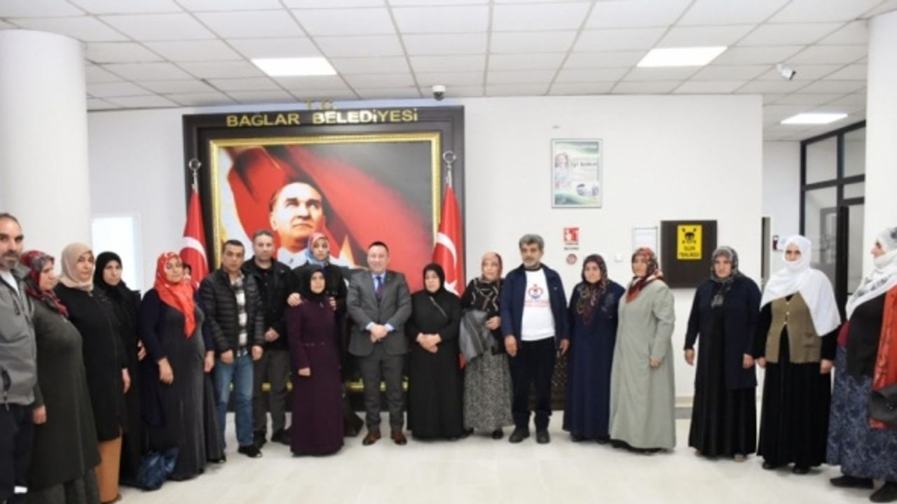 Diyarbakır anneleri Bağlar Belediye Başkanı Beyoğlu'nu ziyaret etti