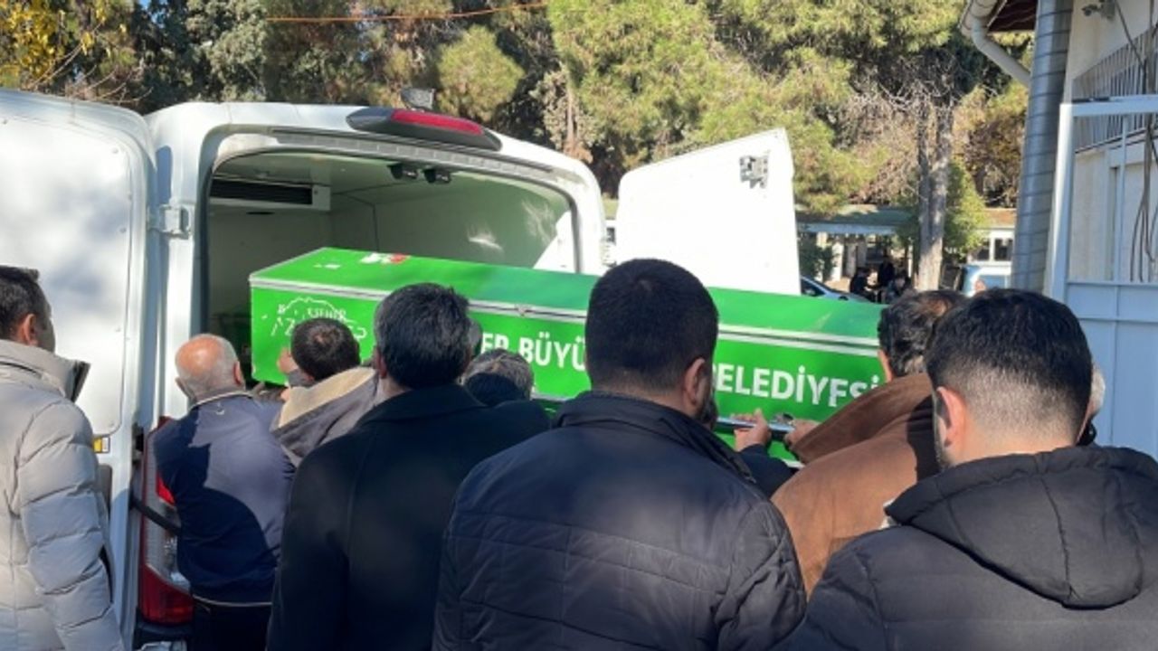 Gaziantep'teki kazada hayatını kaybedenlerin cenazesi yakınlarına teslim edildi