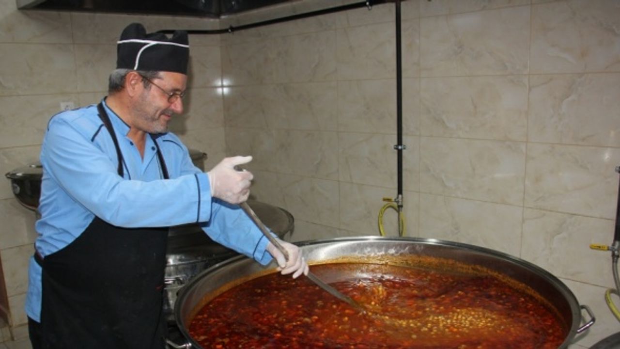Kilis’te taşımalı eğitim gören 3 bin öğrencinin yemeği meslek lisesince karşılanıyor