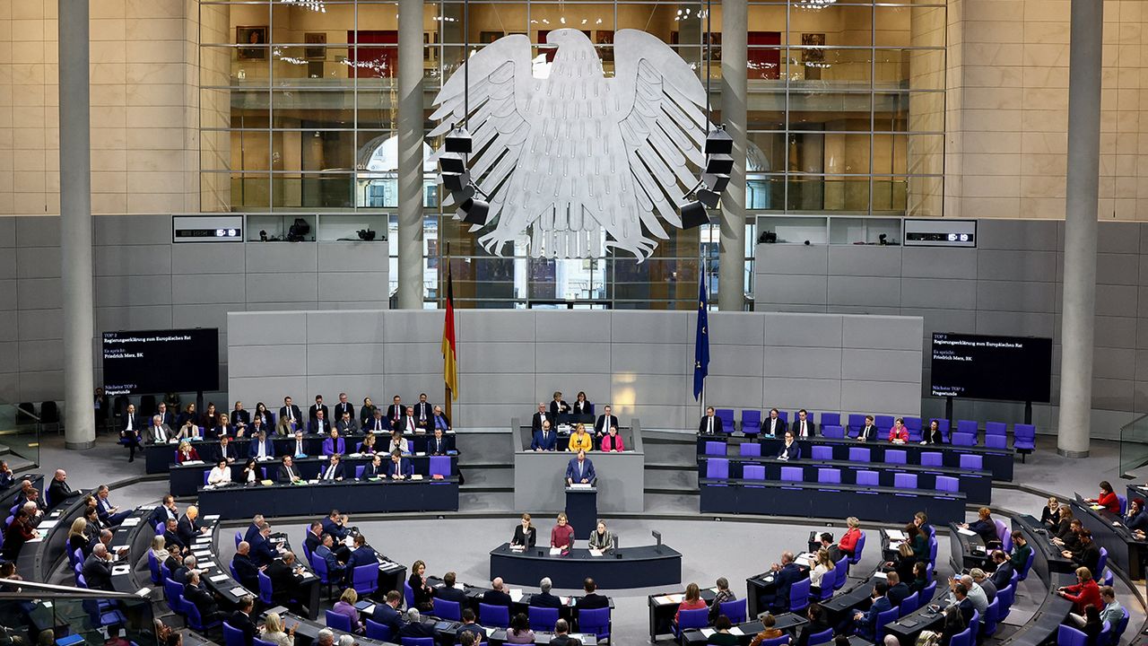 Almanya’da 50 milyar euroluk silah alımı paketi Meclis’ten geçti