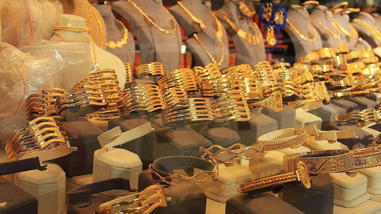 Altın yeni yılın ilk işlem gününde yükselişte