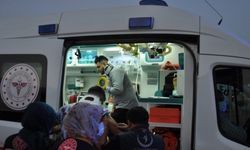 Gaziantep'te otomobille pikabın çarpıştığı kazada 3 kişi yaralandı