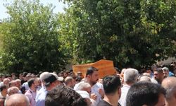 Gaziantep'teki trafik kazasında hayatlarını kaybeden gazeteciler son yolculuklarına uğurlandı