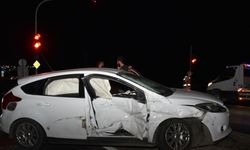 Şanlıurfa'da minibüs ile otomobilin çarpışması sonucu 16 kişi yaralandı