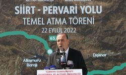 Ulaştırma ve Altyapı Bakanı Karaismailoğlu Siirt-Pervari Yolu Temel Atma Töreni'nde konuştu: