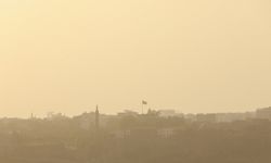 Diyarbakır'da toz taşınımı etkili oldu