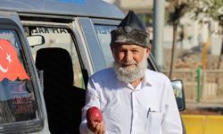 "Elmacı Dede" Kilis'teki askerlere Denizli'den 70 kasa elma getirdi
