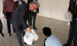 NTO’dan öğrencilere ayakkabı yardımı