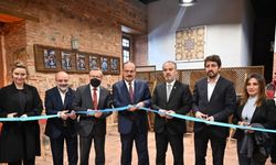 Yıldız Holding'in "Konuşan Yazılar" sergisi Bursalılarla buluştu