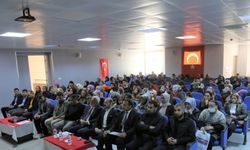 Ergani'de düzenlenen programda Sezai Karakoç anıldı