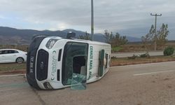 Gaziantep’te cenaze aracıyla çarpışan otomobildeki 2 kişi yaralandı