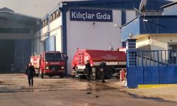 Gaziantep'te tekstil fabrikasında çıkan yangına müdahale ediliyor