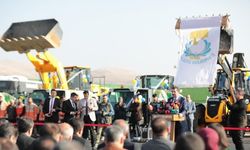 Haliliye Belediyesi filosuna katılan 183 araç törenle hizmete girdi